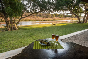 Гостиница Maninghi Lodge  Hoedspruit